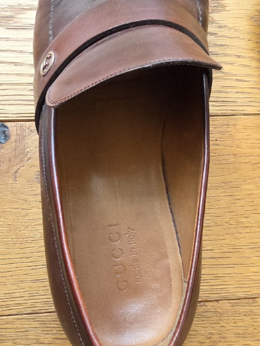 Gucci Men's Brown Leather Slip-On Loafers - Picture 8 of 11